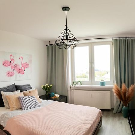 Piotrapartments - Daleka Cozy Train&Airport Apartment Varsovia Exterior foto