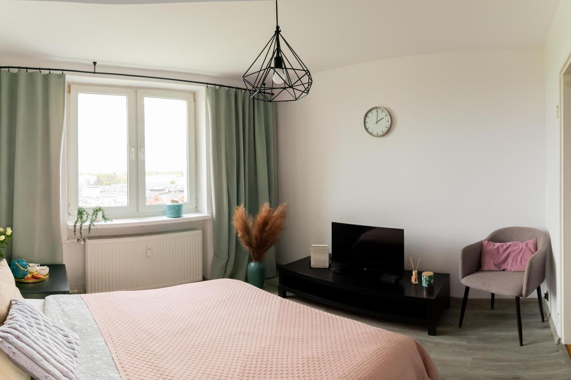 Piotrapartments - Daleka Cozy Train&Airport Apartment Varsovia Exterior foto